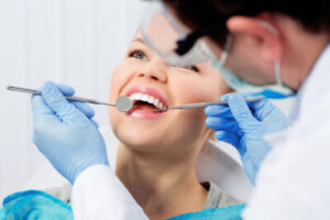 7 Benefits of Visiting a Dental Clinic Regularly