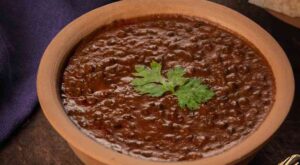 Akkha Masoor – A Protein-Rich Kolhapuri Lentil Curry 1 Akkha Masoor – A Protein-Rich Kolhapuri Lentil Curry