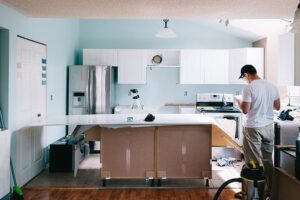 How Rustic Kitchen Renovations Solve the Problem of Cold and Uninviting Kitchen Spaces