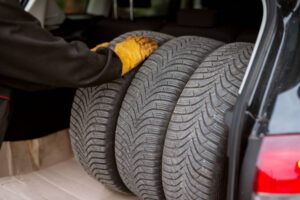How Summer Tires Improve Driving in the UAE’s Harsh Climate