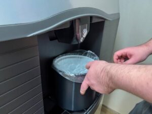 How to Choose the Right Ice and Water Distribution Services in Frisco