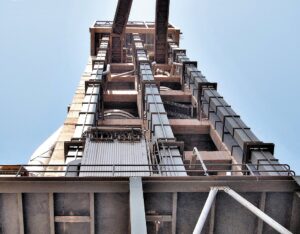 How Belt Conveyor Supplier in UAE Helps Businesses Improve Material Flow without Extra Delays 1 How Belt Conveyor Supplier in UAE Helps Businesses Improve Material Flow without Extra Delays