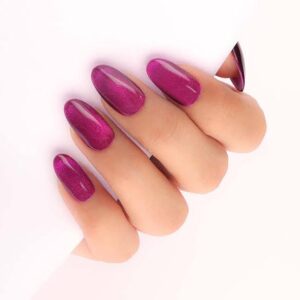 Cat Eye Gel Nail Polish: Everything You Need to Create Mesmerizing Nail Designs 1 Cat Eye Gel Nail Polish: Everything You Need to Create Mesmerizing Nail Designs