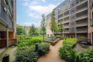 Simple, Stress-Free Property Management for Landlords 1 Simple, Stress-Free Property Management for Landlords