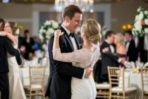 Experience exceptional events using Wedding DJ services in Weston. DJ Duni Entertainment delivers pristine sound and customized playlists.