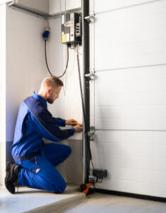 A Smarter Way to Handle Residential Garage Door Repairs 1 A Smarter Way to Handle Residential Garage Door Repairs