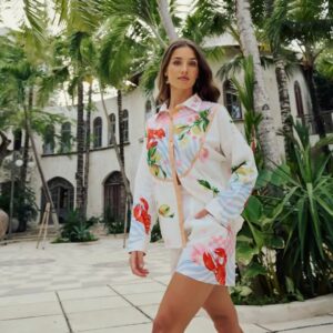 What Makes a Great Resort Wear Brand? Fabrics, Fit & Style Explained 1 What Makes a Great Resort Wear Brand? Fabrics, Fit & Style Explained
