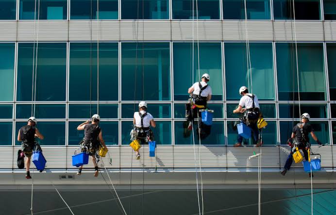 commercial window cleaning service in San Mateo
