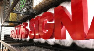 How Custom Signage Dubai Helps Businesses Build a Strong Visual Identity 1 How Custom Signage Dubai Helps Businesses Build a Strong Visual Identity