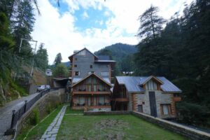 Best Resort in Jibhi Himachal Pradesh: Your Complete Guide