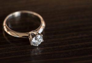 Halo Engagement Rings: How Do They Make a Center Stone Look Bigger? 1 Halo Engagement Rings: How Do They Make a Center Stone Look Bigger?