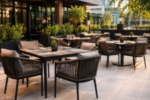 How to Select Commercial Outdoor Dining Furniture Wisely 1 How to Select Commercial Outdoor Dining Furniture Wisely