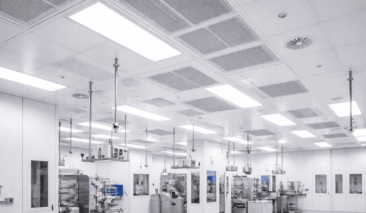imgi 21 cleanroom ceiling systems supporting contamination control and ISO compliance