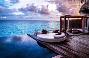 Best Snorkeling Spots in Maldives for Beginners and Couples 1 Best Snorkeling Spots in Maldives for Beginners and Couples