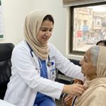 Doctor attending patient in hosp%E2%80%A6 202608092049 1