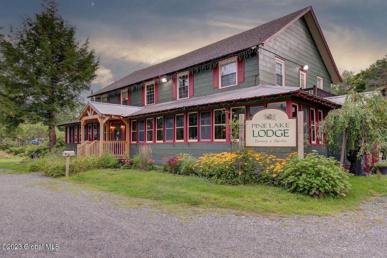 pinelake lodge