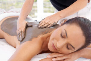 Back Facial Mistakes: Common Errors That Delay Clear Skin