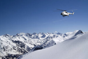 Discover World-Class Helicopter Skiing Canada Adventures with Last Frontier Heliskiing 1 Discover World-Class Helicopter Skiing Canada Adventures with Last Frontier Heliskiing