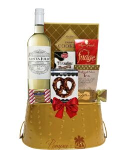 How Do You Choose the Right Christmas Gift Basket for Someone Special?