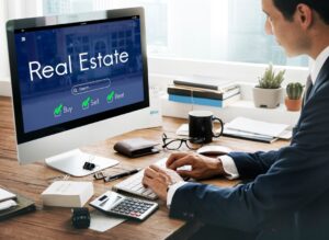 Fewer Buyers, Higher Stakes: How a Luxury Real Estate Agent SE Wisconsin Reaches the Ones Who Qualify 1 Fewer Buyers, Higher Stakes: How a Luxury Real Estate Agent SE Wisconsin Reaches the Ones Who Qualify