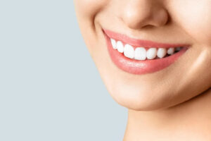 Yellow Teeth in Nashik? Common Causes and Teeth Whitening Options