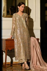 Pak Party Dress Trends: Sequins, Mirror Work and Metallic Tissue 1 Pak Party Dress Trends: Sequins, Mirror Work and Metallic Tissue