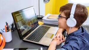 Online Summer Learning for Kids: How to Keep Learning Fun During School Breaks
