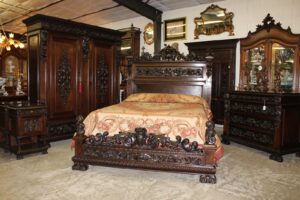 Traditional vs. Modern Premium Wooden Furniture in Kochi 1 Traditional vs. Modern Premium Wooden Furniture in Kochi