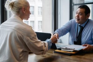Navigating Career Growth: Why Professionals Turn to Expert Resume and CV Writing Services in India