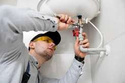 Common Plumbing Problems and Practical Solutions for Pinellas County Homeowners