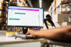 Choosing the Right Warehouse Management System for Growing Businesses 1 Choosing the Right Warehouse Management System for Growing Businesses