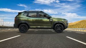 Renault Duster Hybrid Launch in India on 17 October 1 Renault Duster Hybrid Launch in India on 17 October