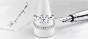 L Initial Pendant: A Personal Touch of Timeless Jewellery 1 L Initial Pendant: A Personal Touch of Timeless Jewellery