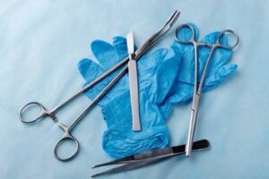 How to Choose Durable Surgical Forceps & Scissors