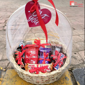 What Are the Best Gifts to Send to Family in Pakistan from Overseas