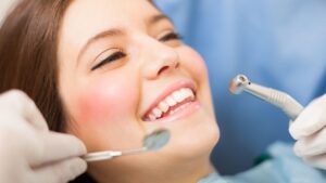 Home Oral Care and Family Dental Health: Prevention and Treatment Guide 1 Home Oral Care and Family Dental Health: Prevention and Treatment Guide