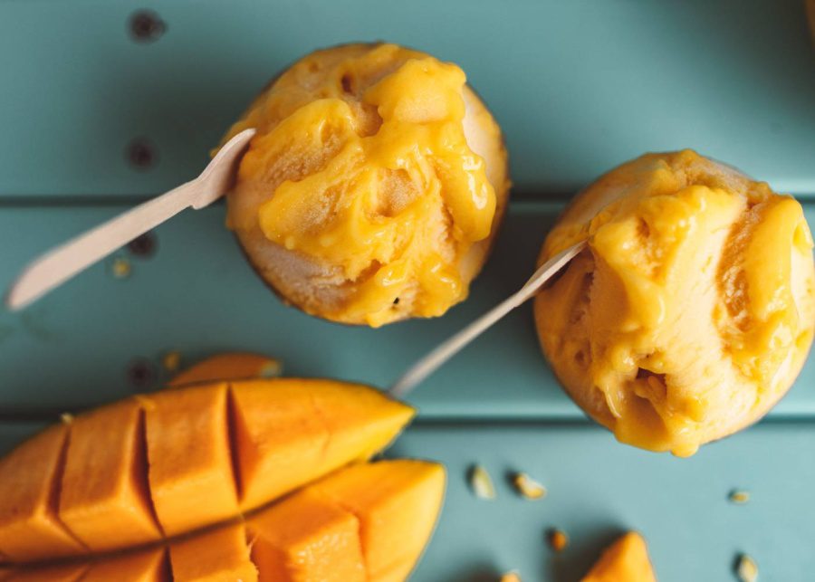 healthy-summer-desserts-mango-nice-cream