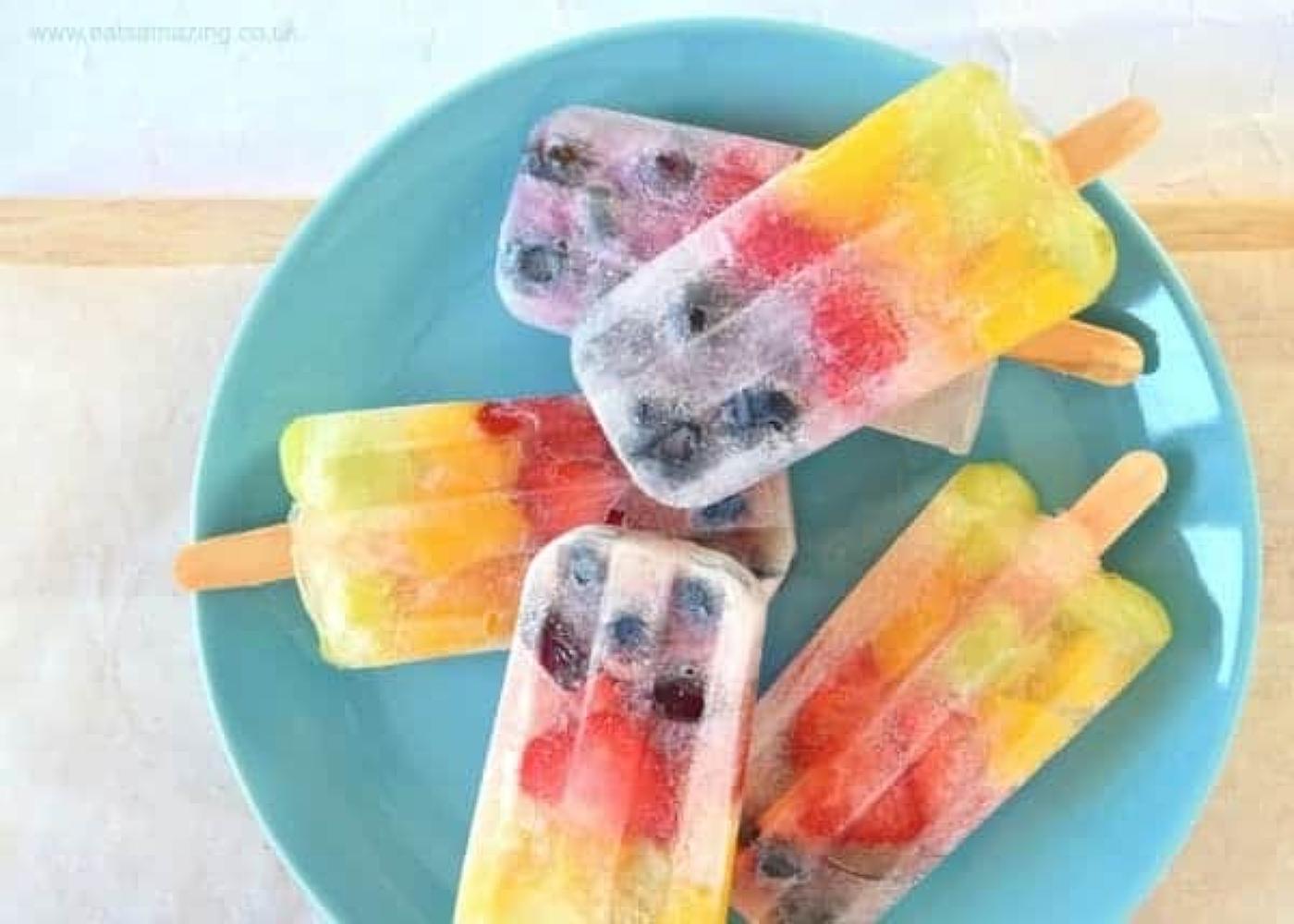 Rainbow fruit popsicles by Amazing Eats