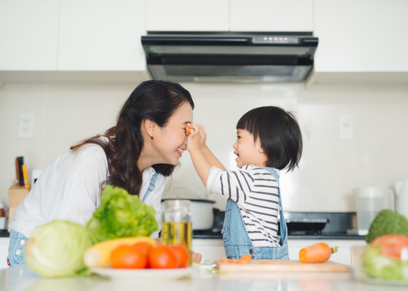 20 tips on how to be a good auntie (or uncle!) and a brilliant babysitter