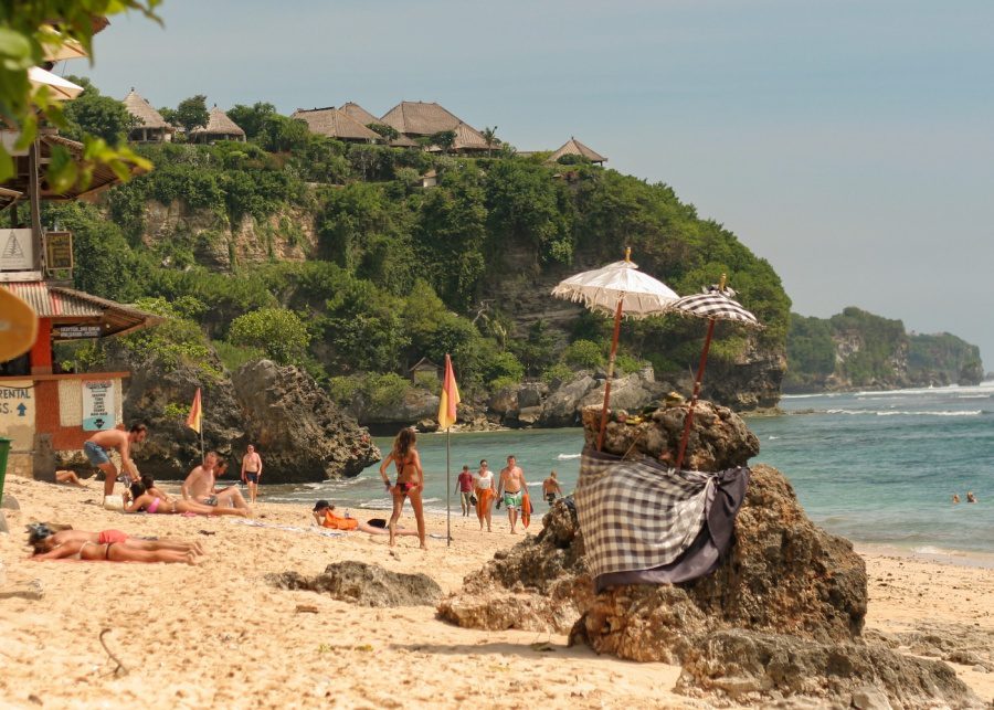 bingin beach bali