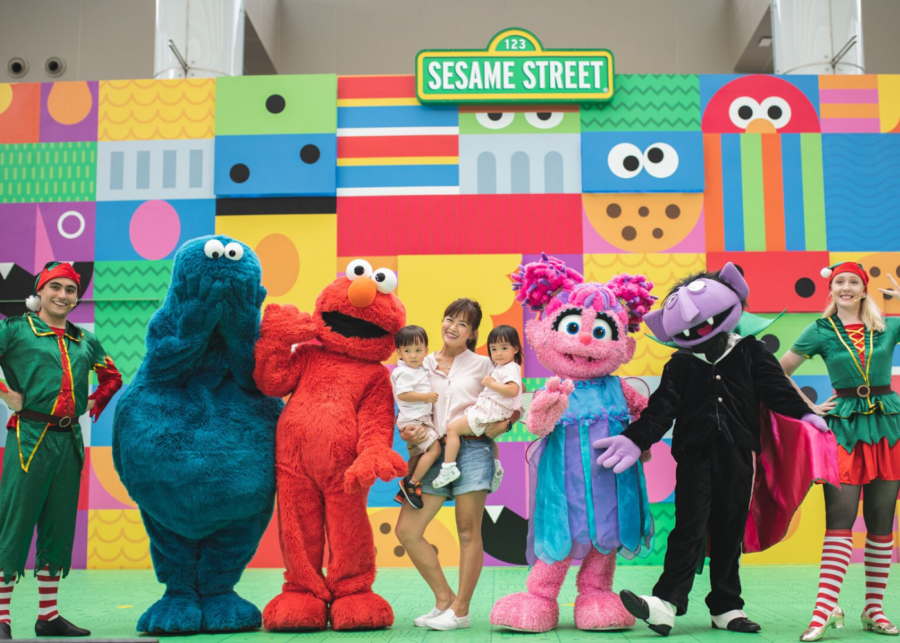 sesame-street-christmas-mall-shows
