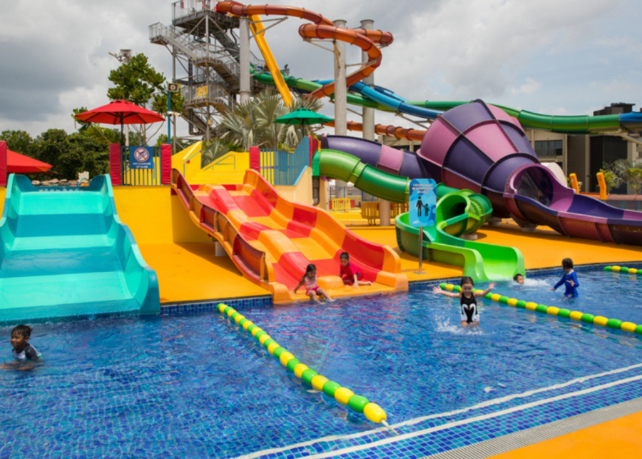 Wild-wild-wet-singapore-water-theme-park-pool