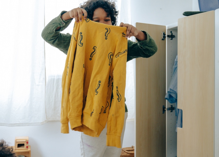 chores-for-teens-singapore-tidying-clothes-
