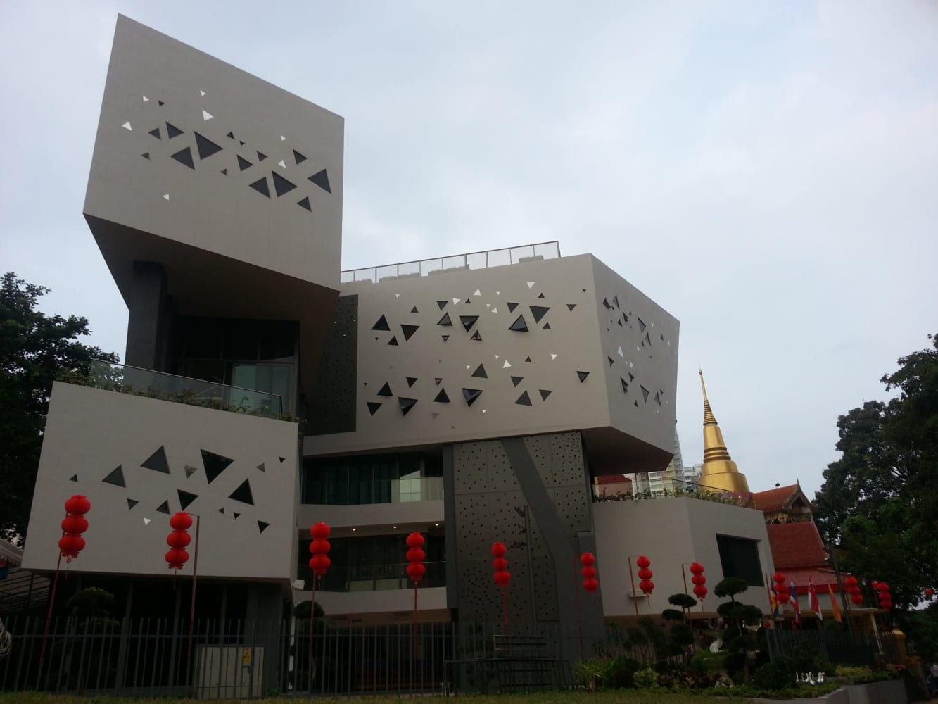 Singapore Temples: Wat Ananda Metyarama Thai Buddhist Temple