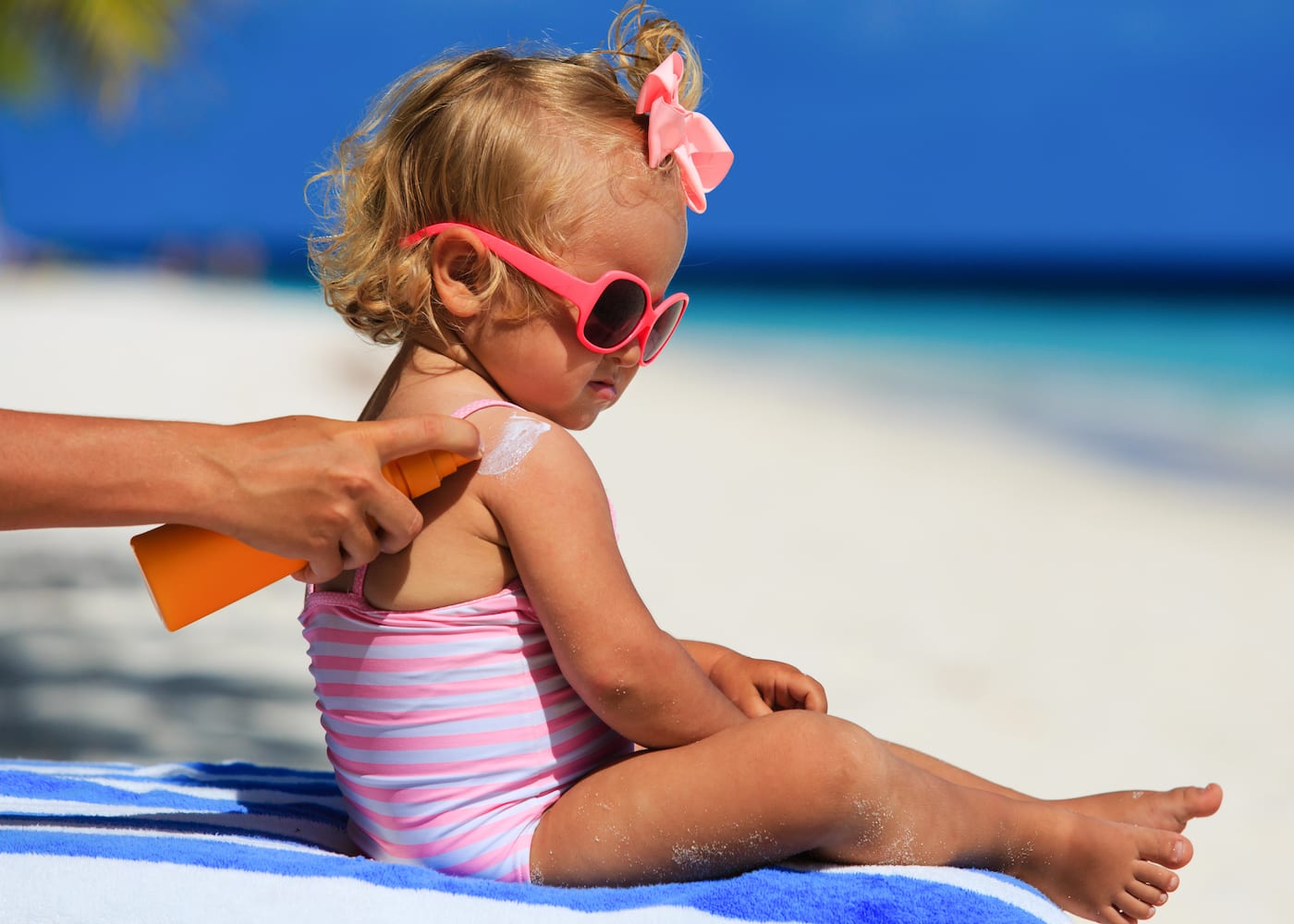 sun safety in kids apply sun protection