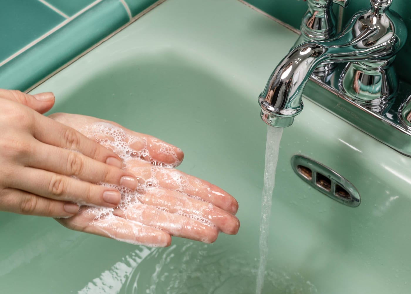 Handwashing 101: Practise good hand hygiene by washing your hands correctly
