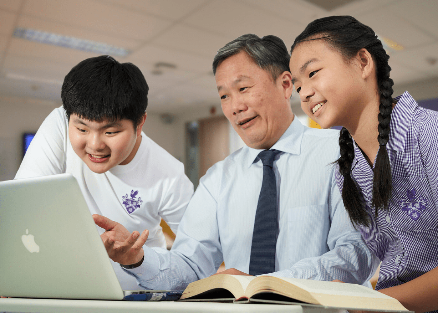Discover how these international schools use technology in the classroom and digital learning