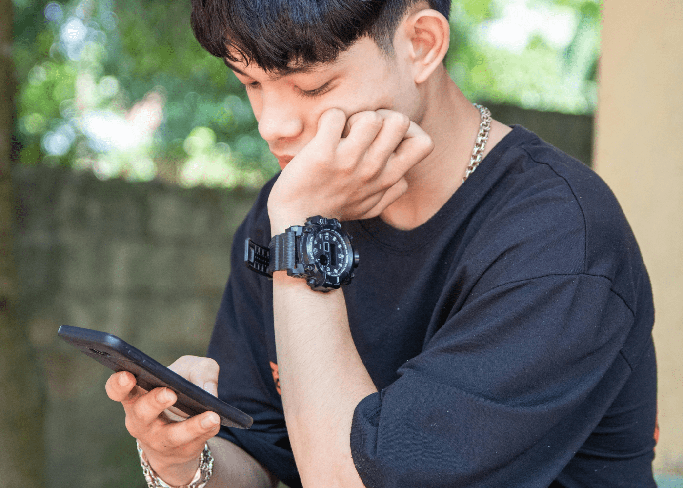 Guide for parents in Singapore: The apps teenagers are using right now
