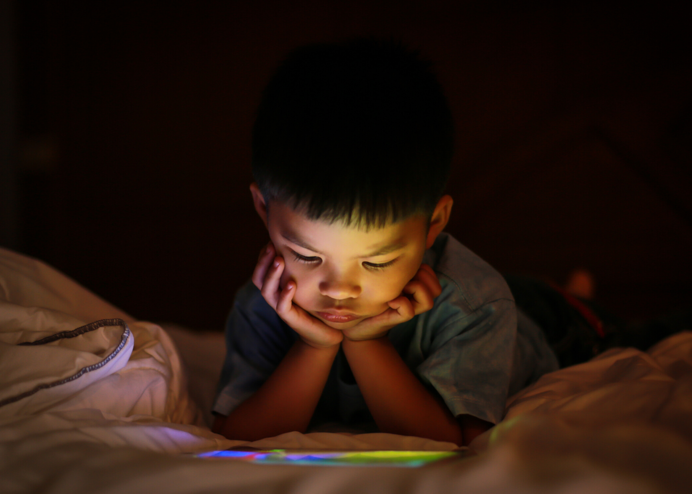 Worried about the effects of prolonged screen time and want to digitally detox the kids? Read this.