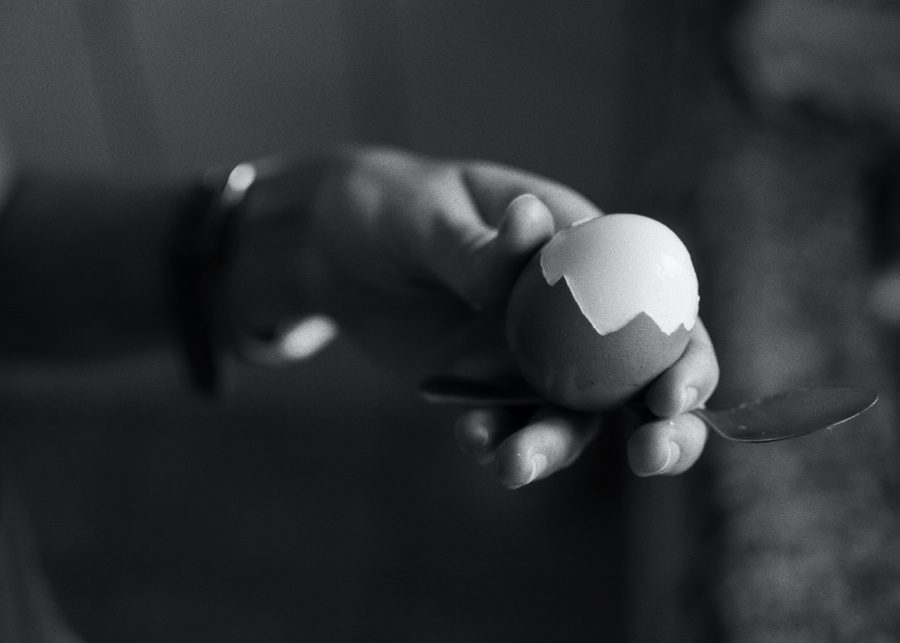 Unique party games | Egg and spoon race